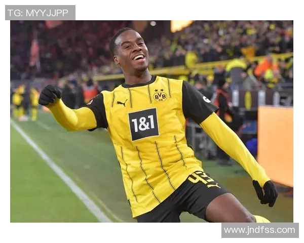 吉滕斯分享英格兰U21队友间的UNO游戏乐趣期待在欧洲杯中取得胜利