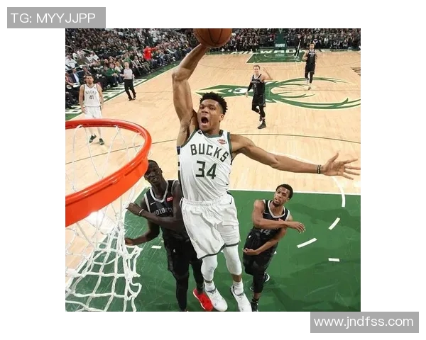 字母哥训练中展现惊人弹跳轻松完成大风车扣篮引发球迷热议