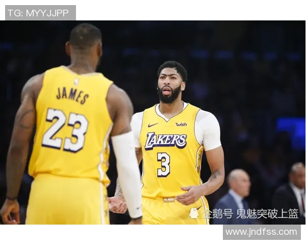 湖人残阵逆袭独行侠文森特首节火力全开八村表现出色半场领先13分