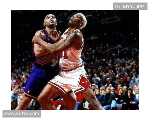 文班强调抢板重要性亚当斯成为球队关注焦点并成功抢下三前板